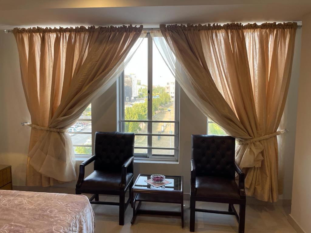 Marine Tower Apartment Равалпинди Екстериор снимка